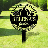 Family Garden Metal Sign Flower Sign with Stakes Outdoor Metal Sign Metal Yard Art Housewarming Gift Garden Decor Gifts