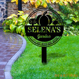 Family Garden Metal Sign Flower Sign with Stakes Outdoor Metal Sign Metal Yard Art Housewarming Gift Garden Decor Gifts