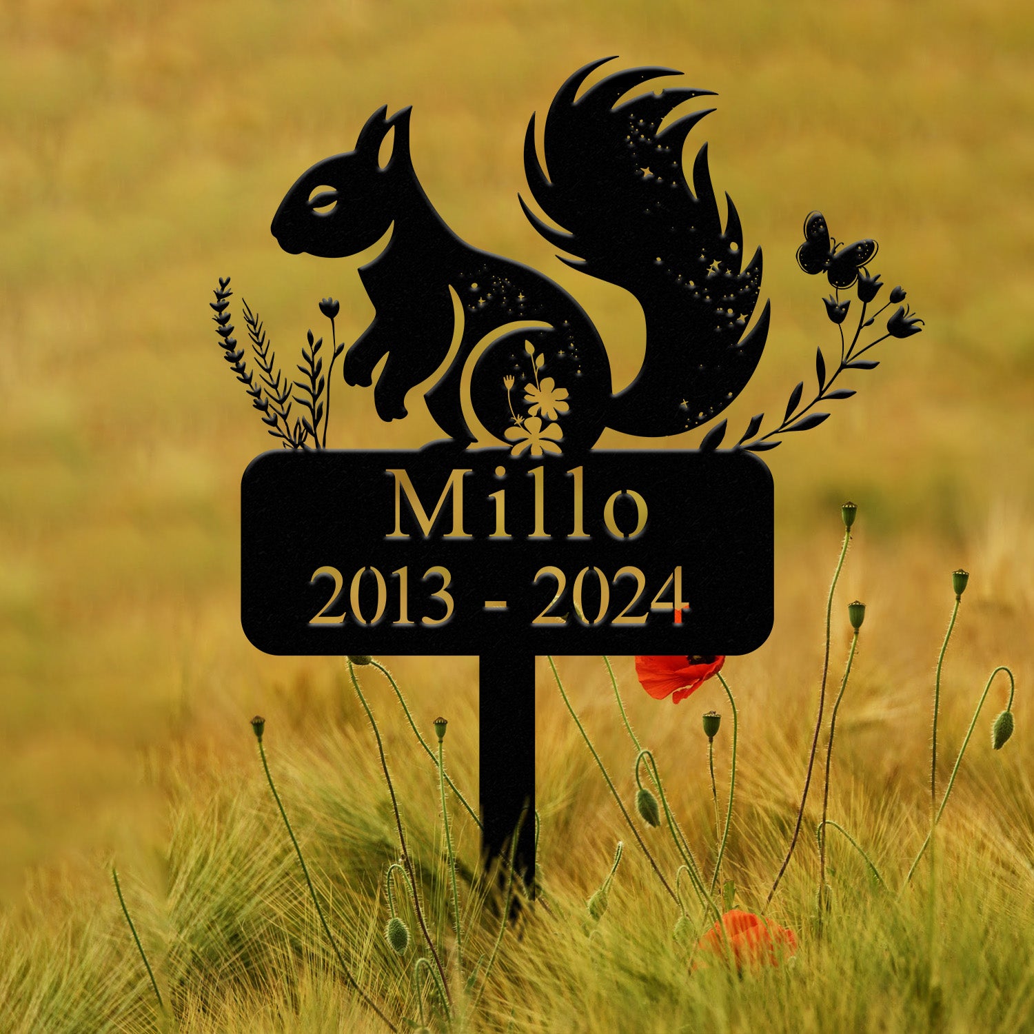 Personalized Squirrel Memorial Heart Stake Sign - Pet Grave Marker, Squirrel Lover Gift, Pet Loss Sympathy Sign, Remembrance Stake with Name