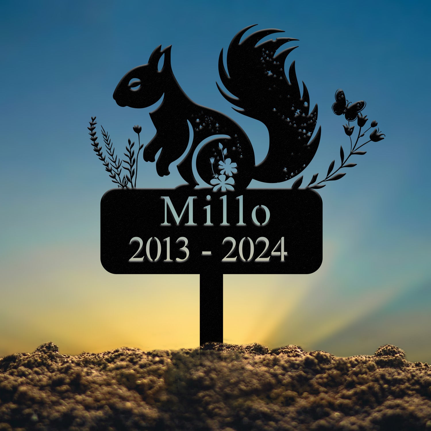 Personalized Squirrel Memorial Heart Stake Sign - Pet Grave Marker, Squirrel Lover Gift, Pet Loss Sympathy Sign, Remembrance Stake with Name
